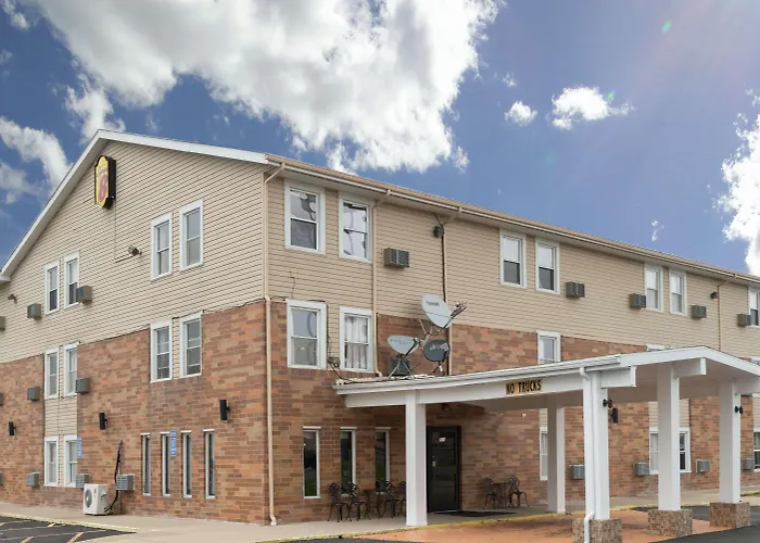 6 Litchfield, Il 4*
