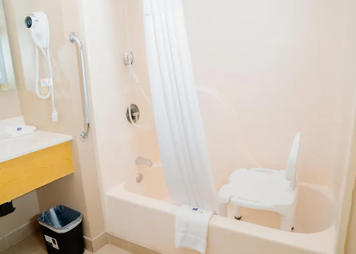 6 Litchfield, Il Hotel 4*