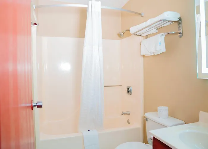 6 Litchfield, Il Hotel