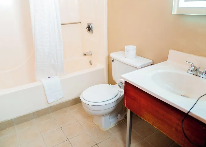 Hotel 6 Litchfield, Il