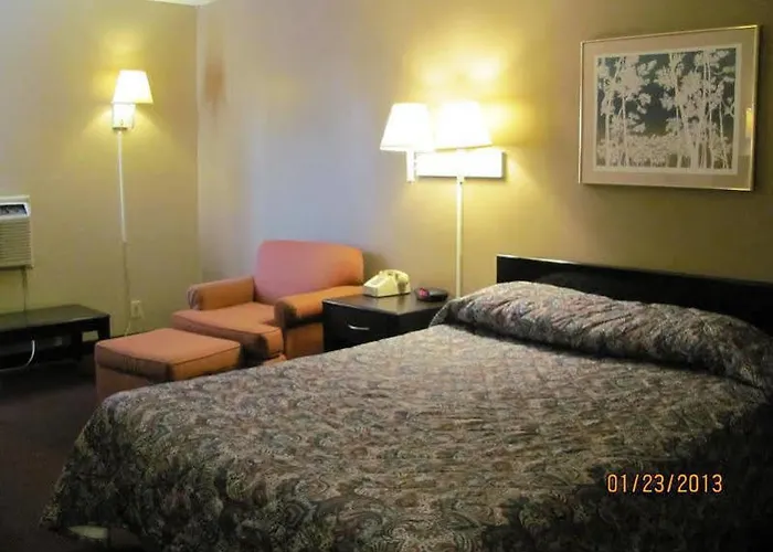 Hotel 6 Litchfield, Il